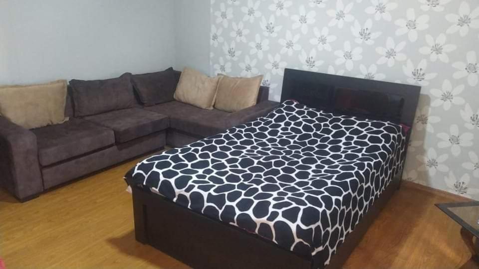 Lana Apartment Tbilisi ภายนอก รูปภาพ